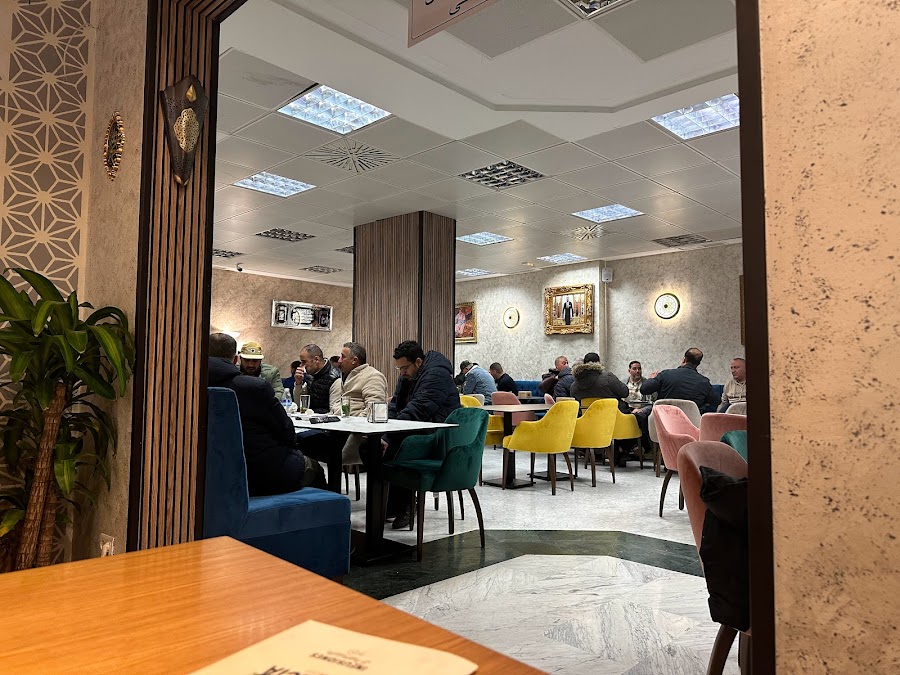Al Madina cafeteria restaurant مطعم اكل مغربي