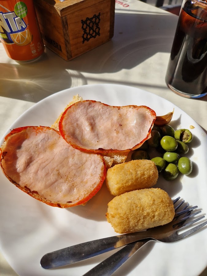 Cafe-Bar "Los Faroles"