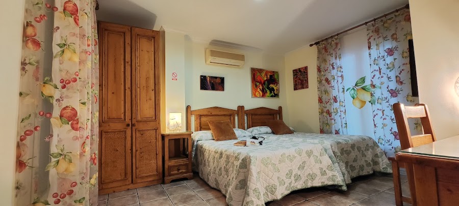 Hospedería Locubin - Castillo de Locubin