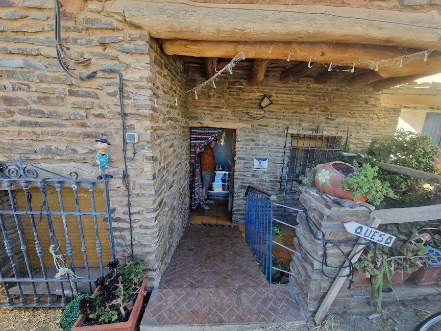 Quesería Almendros (Quesos La Alberquilla)