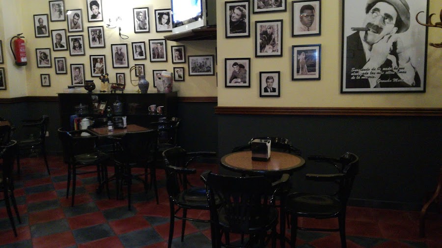 Asador de pollos La maravilla del pollo y cafeteria