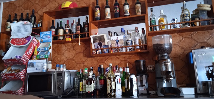 Bar Gines