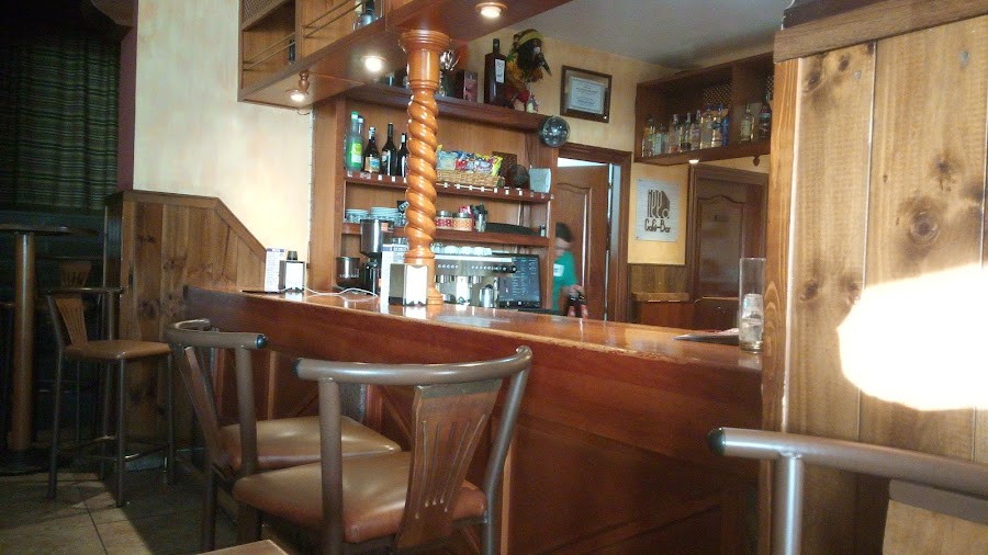 Cafe Bar Illo