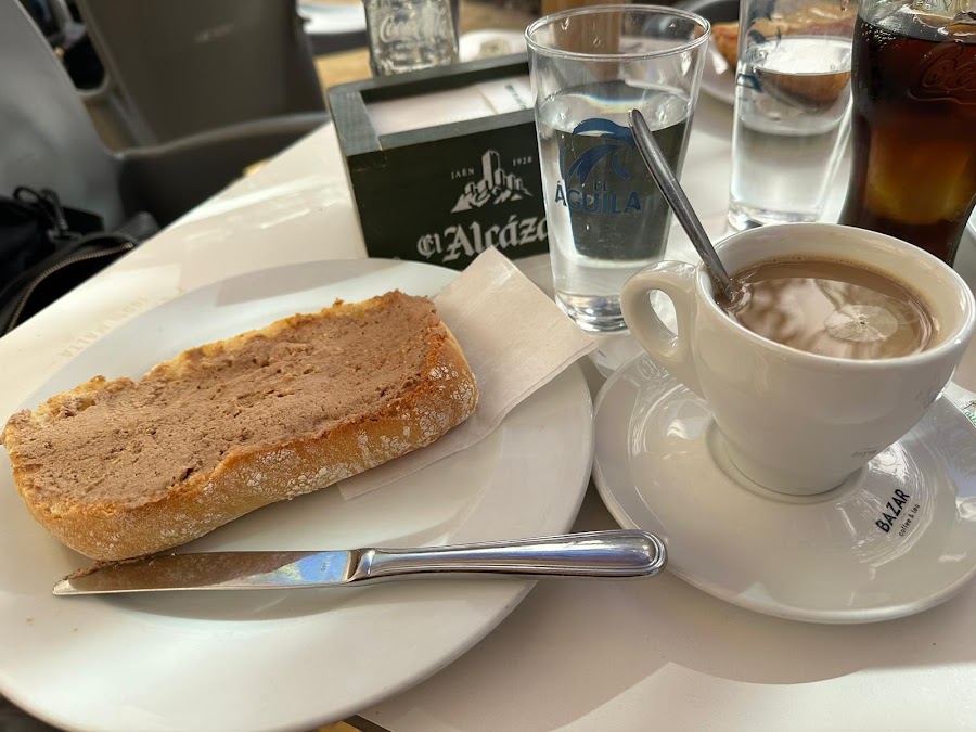 Cafetería-Restaurante Los Mondragones