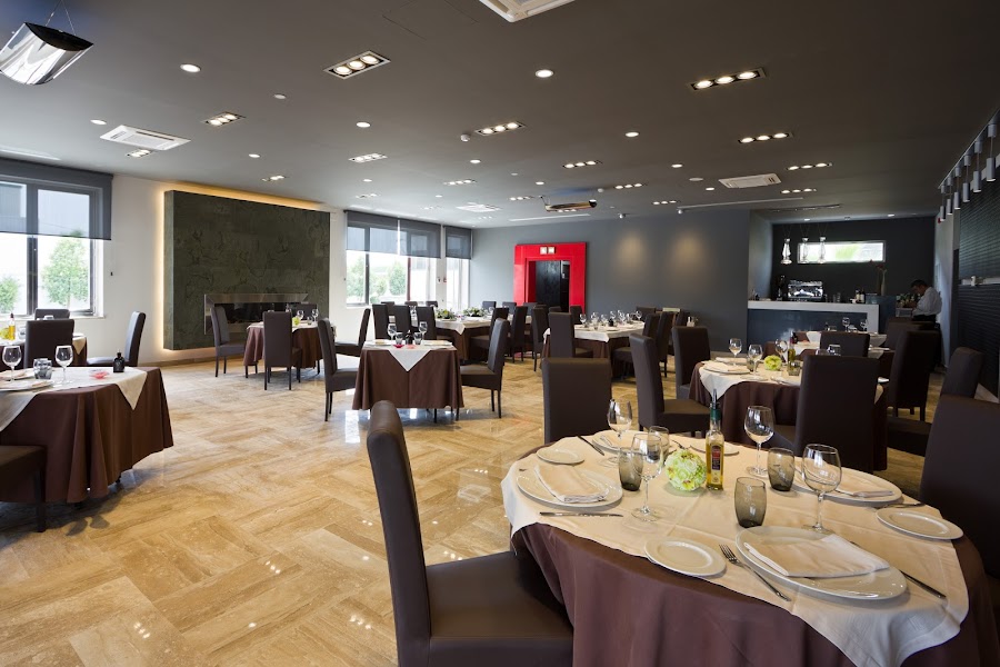 Casa Ysla Pastelería-Cafetería / Piononos