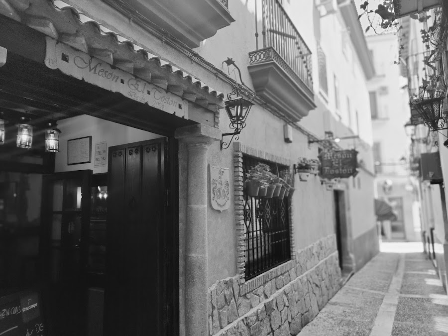 Mesón el Tostón (para reservas llame al 953872311 a partir del jueves)
