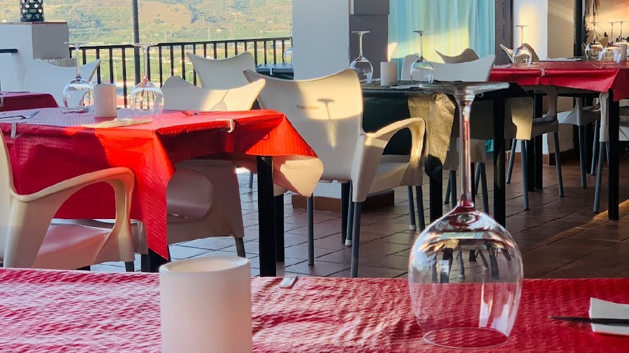 RESTAURANTE LA TRAVIESA.