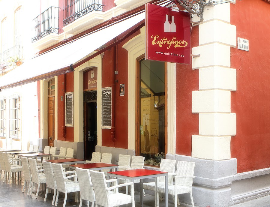 Taberna Entrefinos Almería | Bar de Tapas, Restaurante, Cocina Tradicional